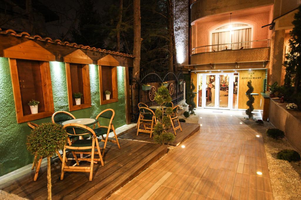 Hotel Villa Ragusa Скопие Екстериор снимка
