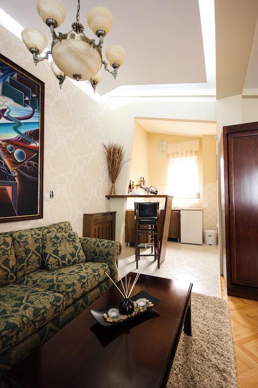 Hotel Villa Ragusa Скопие Екстериор снимка