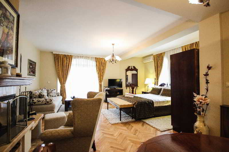 Hotel Villa Ragusa Скопие Екстериор снимка