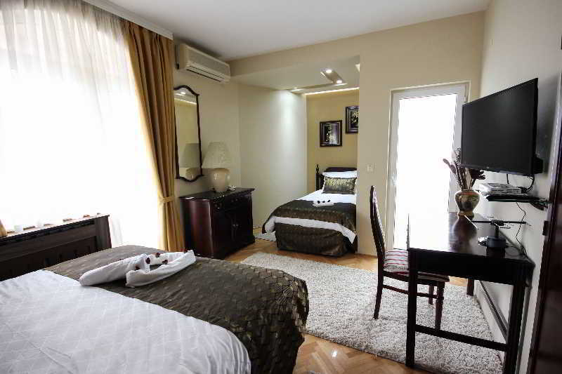 Hotel Villa Ragusa Скопие Екстериор снимка