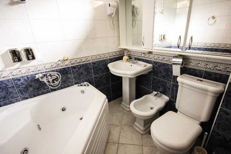 Hotel Villa Ragusa Скопие Екстериор снимка